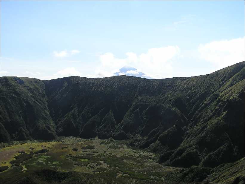 Kraterrand mit Pico im Hintergrund